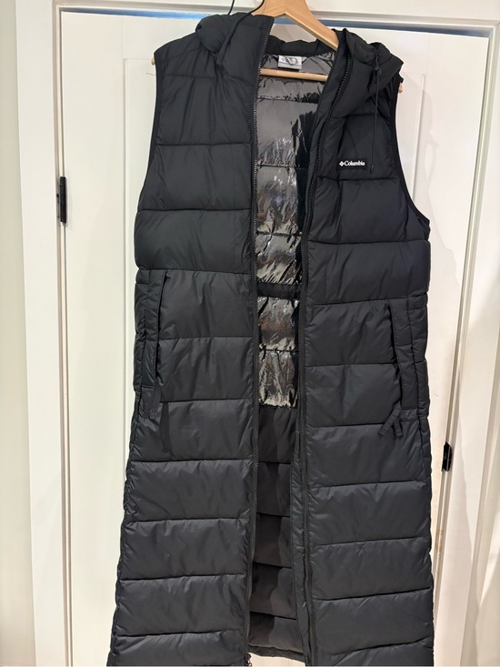 Columbia Jackets & Blazers - Columbia Black Quilted Hooded Vest with Reflective Dot Lining